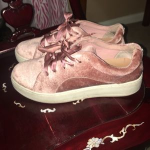 Steve madden platform sneakers